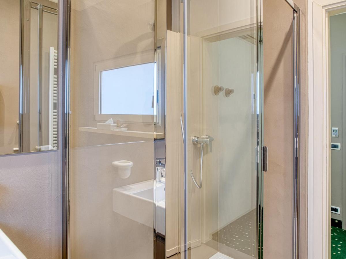 Hotel Piroscafo Ντεζεντσάνο ντελ Γκάρντα Εξωτερικό φωτογραφία