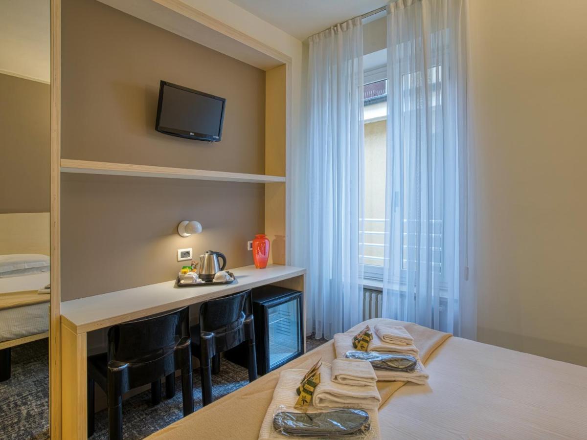 Hotel Piroscafo Ντεζεντσάνο ντελ Γκάρντα Εξωτερικό φωτογραφία