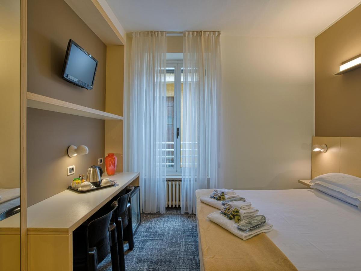 Hotel Piroscafo Ντεζεντσάνο ντελ Γκάρντα Εξωτερικό φωτογραφία