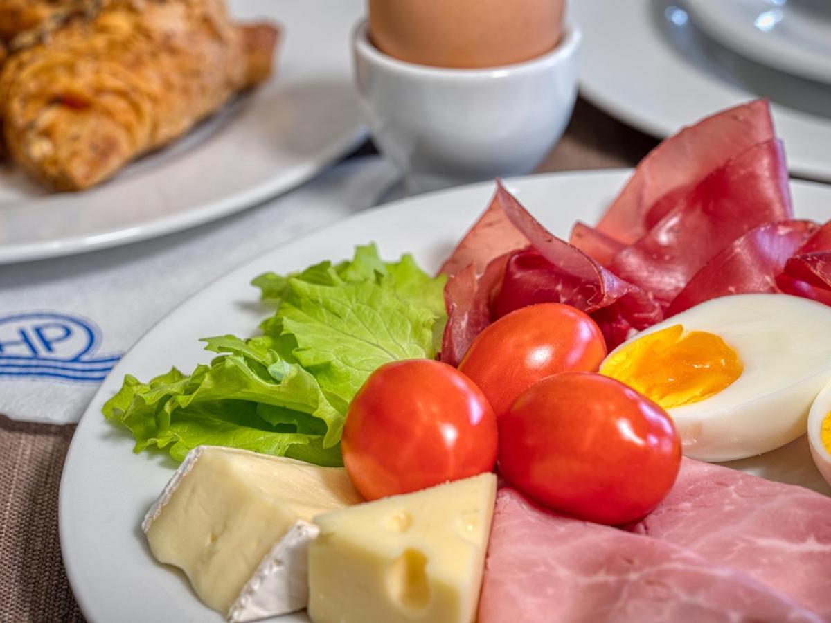 Hotel Piroscafo Ντεζεντσάνο ντελ Γκάρντα Εξωτερικό φωτογραφία