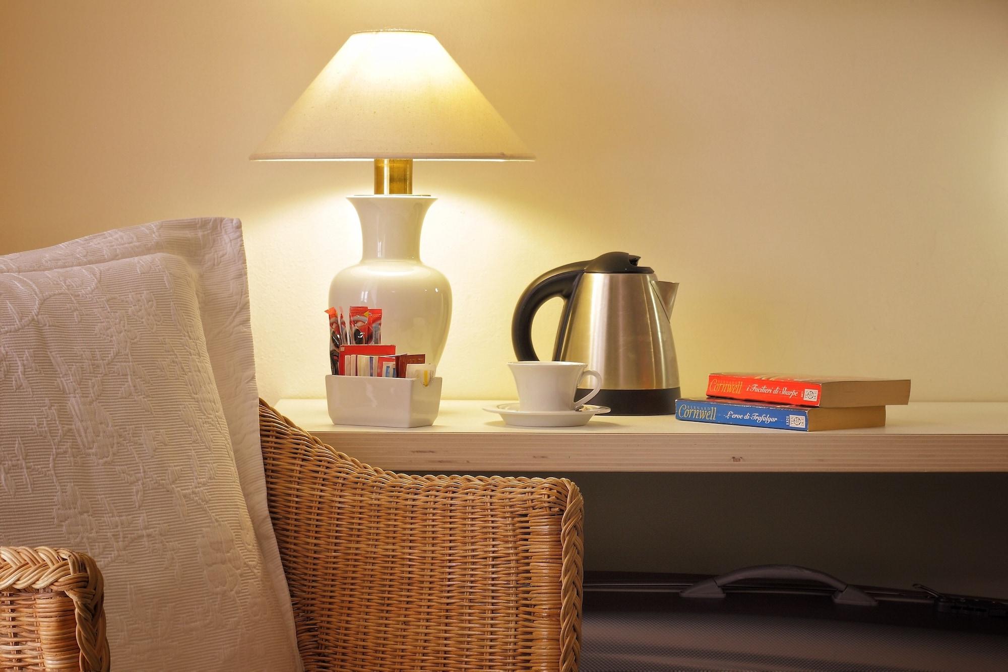 Hotel Piroscafo Ντεζεντσάνο ντελ Γκάρντα Εξωτερικό φωτογραφία