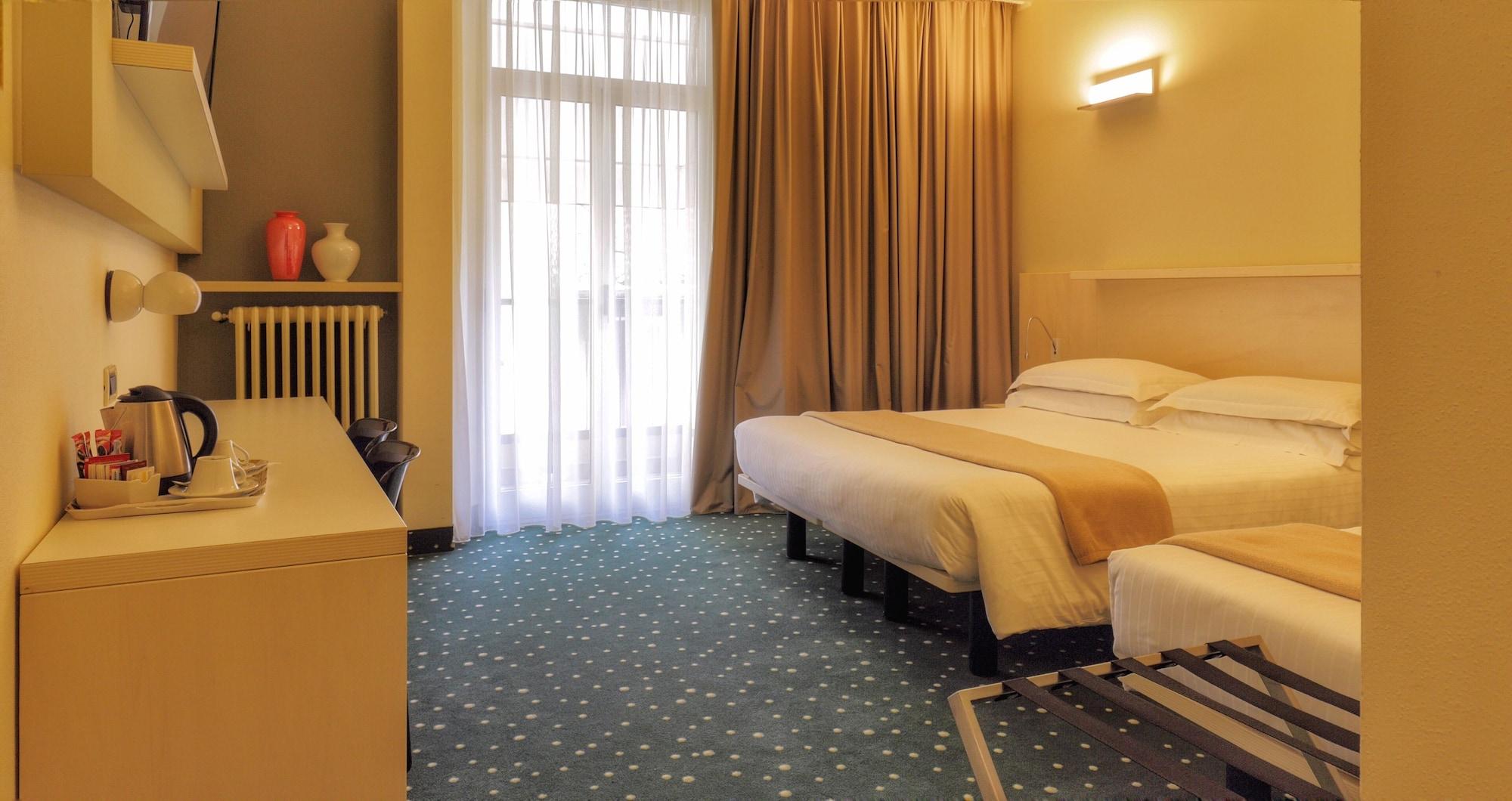 Hotel Piroscafo Ντεζεντσάνο ντελ Γκάρντα Εξωτερικό φωτογραφία