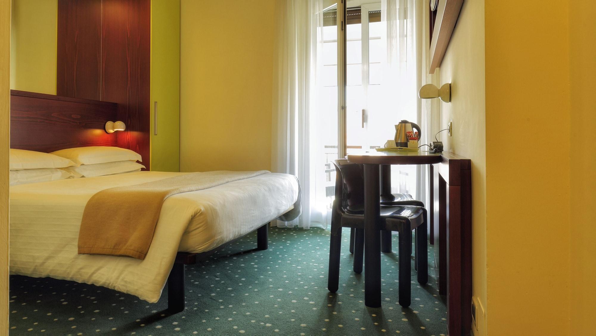 Hotel Piroscafo Ντεζεντσάνο ντελ Γκάρντα Εξωτερικό φωτογραφία