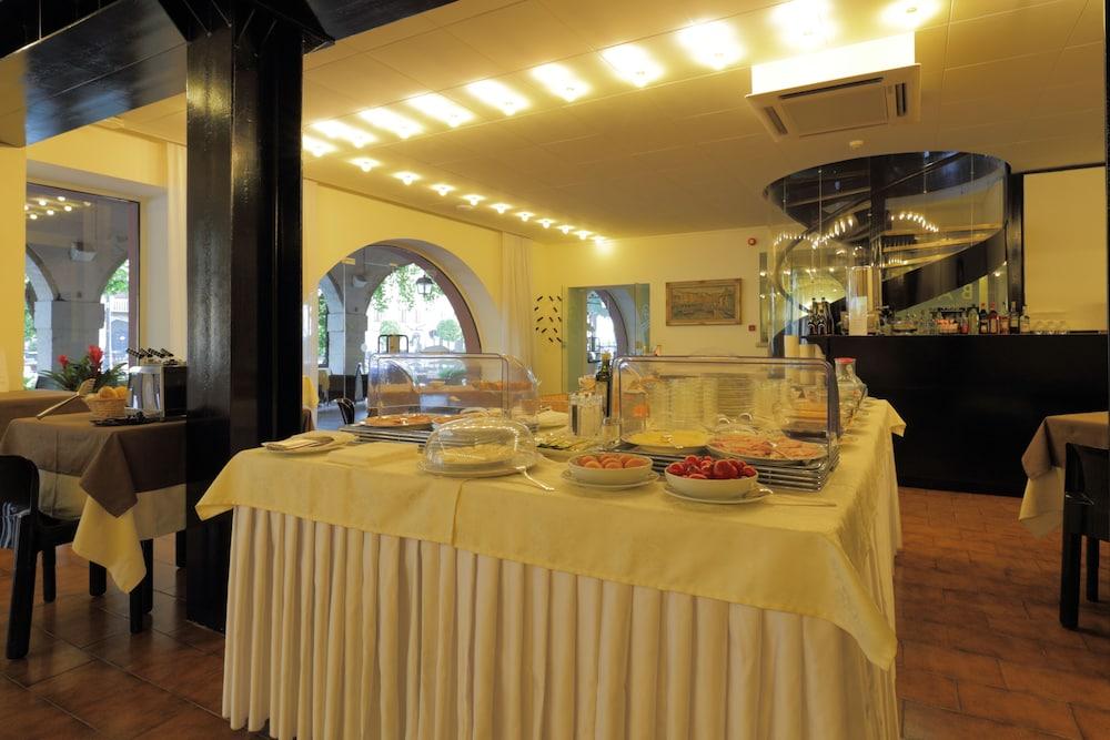 Hotel Piroscafo Ντεζεντσάνο ντελ Γκάρντα Εξωτερικό φωτογραφία